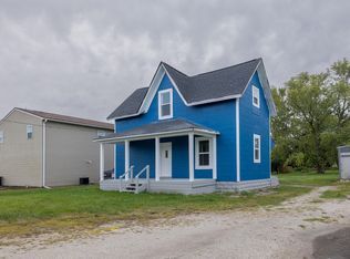 213 W Railroad St, Kentland, IN