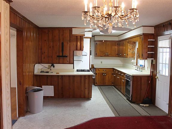 5th image of 9 Pecan Dr