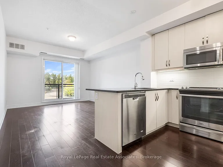 3170 Erin Mills Pkwy #321 — Photo 5
