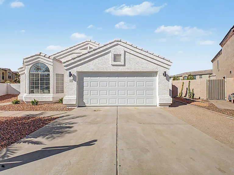 143 N Danyell Ct — Photo 3