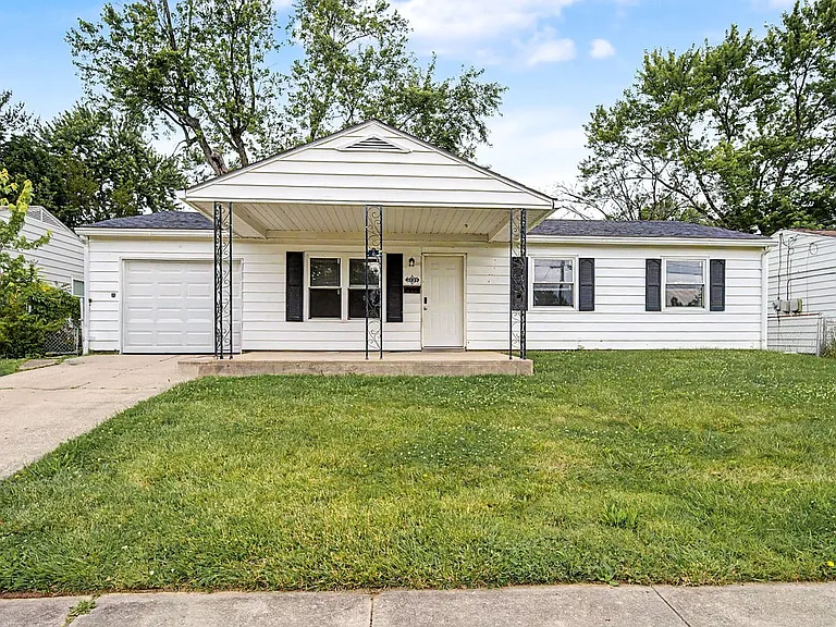 3324 Ainsworth Dr — Photo 2
