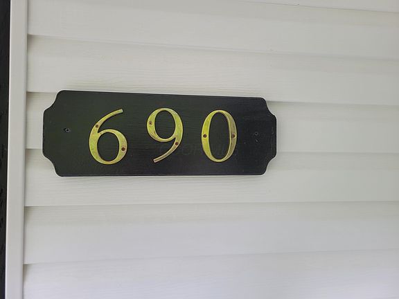 3rd image of 690 Collingwood Ave