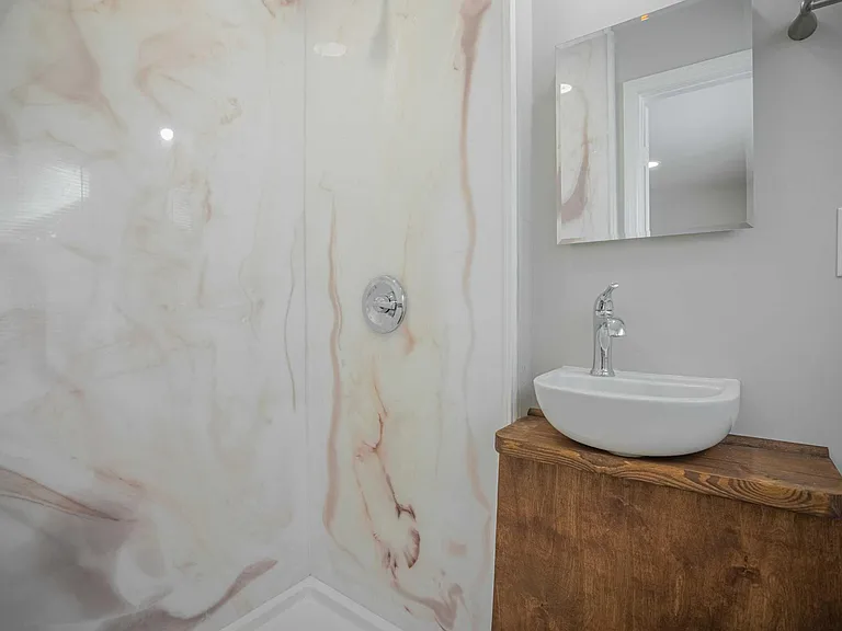 230 Habersham Dr — Photo 7