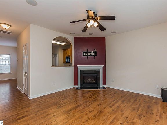 5th image of 106 Pine Walk Dr Unit 21A