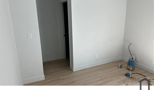 587 105th Ave #8 — Photo 10