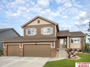 1903 Mayflower Rd, Bellevue, NE 68123