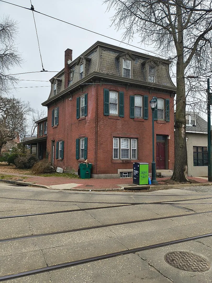 6845 Germantown Avenue - Front Unit — Photo 4