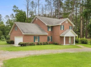 203 Country Club Ln, Leesville, LA 71446