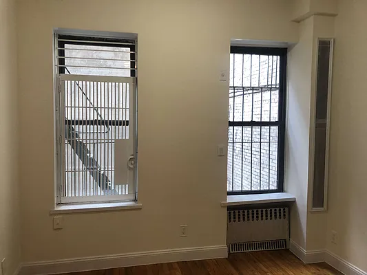 Rented by Waverly Realty Associates | media 28