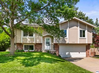 7102 S 74th Ave, La Vista, NE 68128