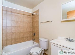 7261 S Phillips Ave APT 1, Chicago, IL 60649