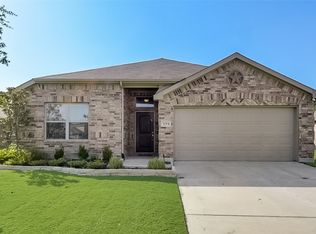358 Highmeadow Rd, Aubrey, TX 76227