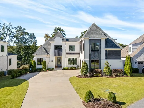 992 Fairview Dr, Auburn, AL 36830