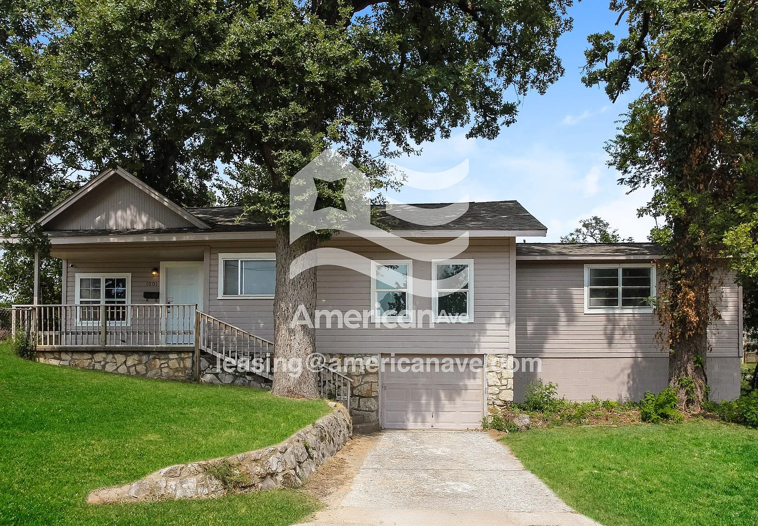 3 bed, 2.0 bath, 1249 sqft, $1,286 — Photo 1