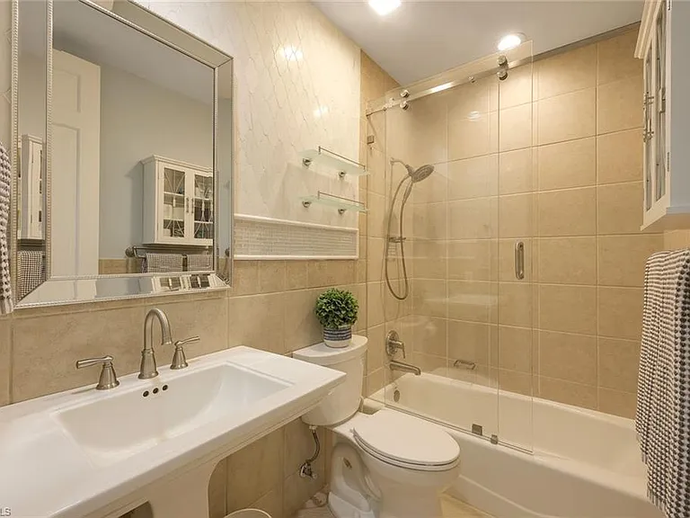 269 Colonade Cir #2802 — Photo 32