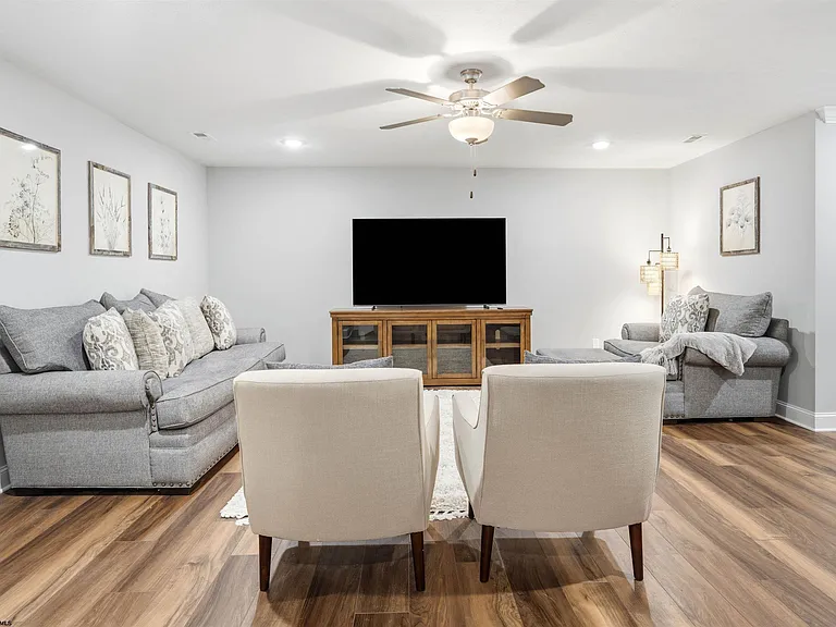 103 Red Oak Ln — Photo 33