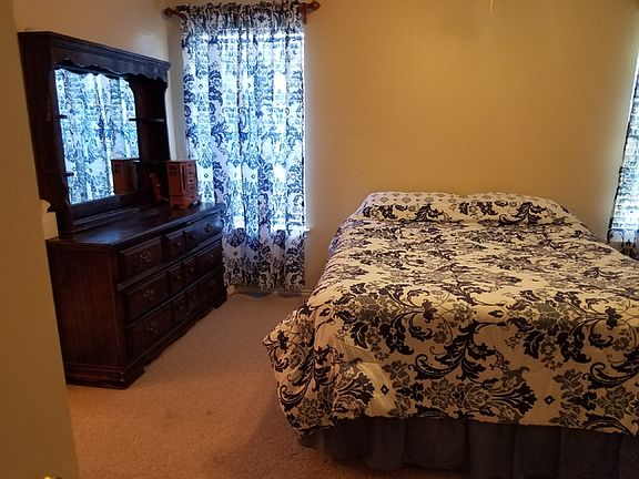 2nd image of 3405 Violet Ave