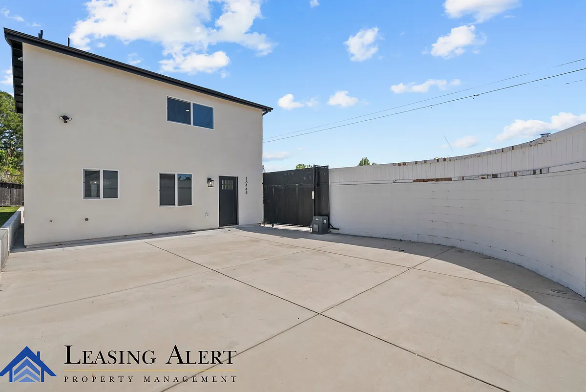 Building Photo - 16446 Lassen St