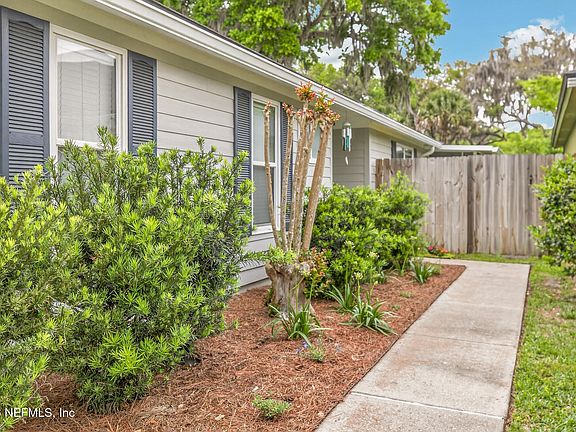 5th image of 925 MAJESTIC CYPRESS Drive N