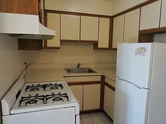 5th image of 13 Palisade St #4A