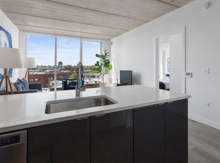 636 W Grace St #3, Chicago, IL 60613