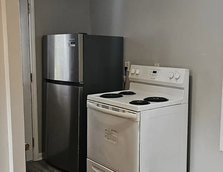 Studio, $550 — Photo 8