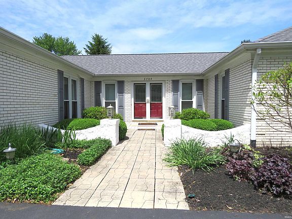 3rd image of 3704 Moss Hill Dr