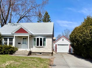 25 Sterling St, Waterville, ME 04901