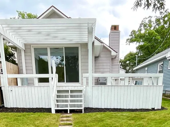 1712 Mitchell Dr, Rochester, IN 46975