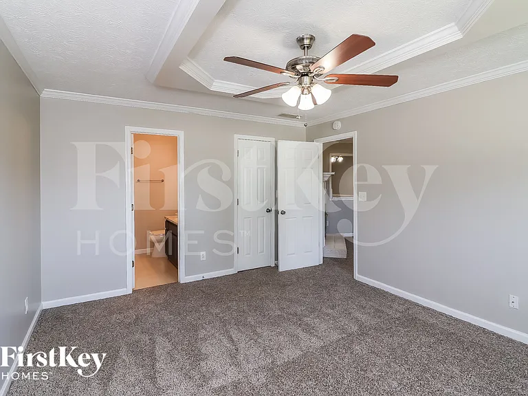3818 Clarendon Pl — Photo 10