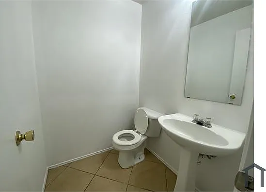 5 bed, 2000 sqft, $4,250 — Photo 4