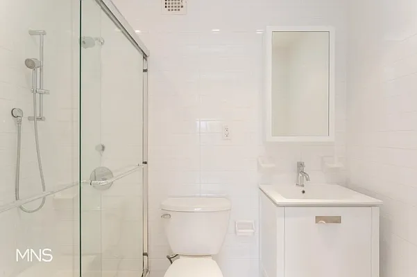 Rented by MNS Marketing | media 8