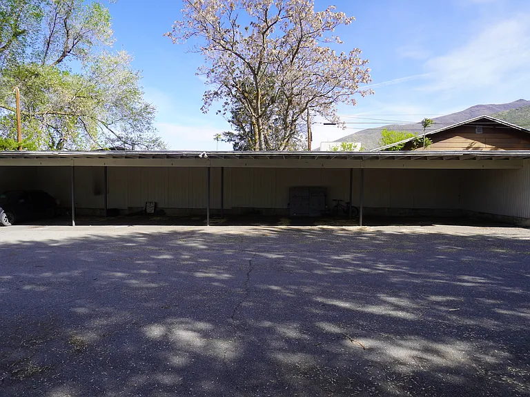 Apartments at 175 Main Street in Farmington — Photo 12