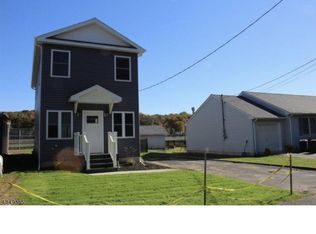 67 Maple Ln, Wayne, NJ 07470