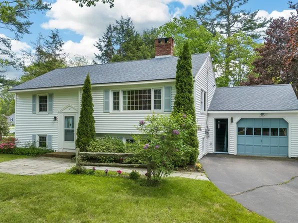 2 Hidden Lane, Kennebunk, ME 04043