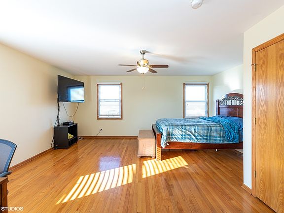 5th image of 17730 Oakwood Ave