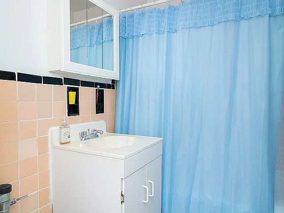5th image of 105-33 66th Ave #2G
