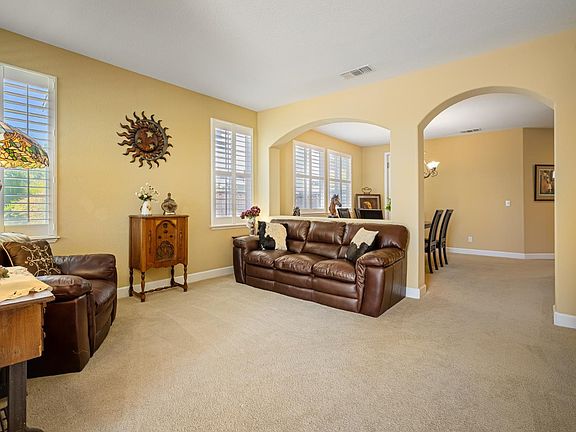 4th image of 1067 N Station Drive