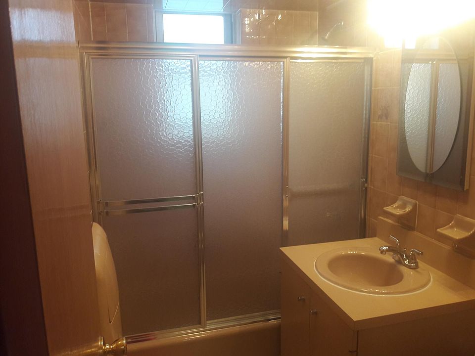 2nd image of 1928 71st St #2