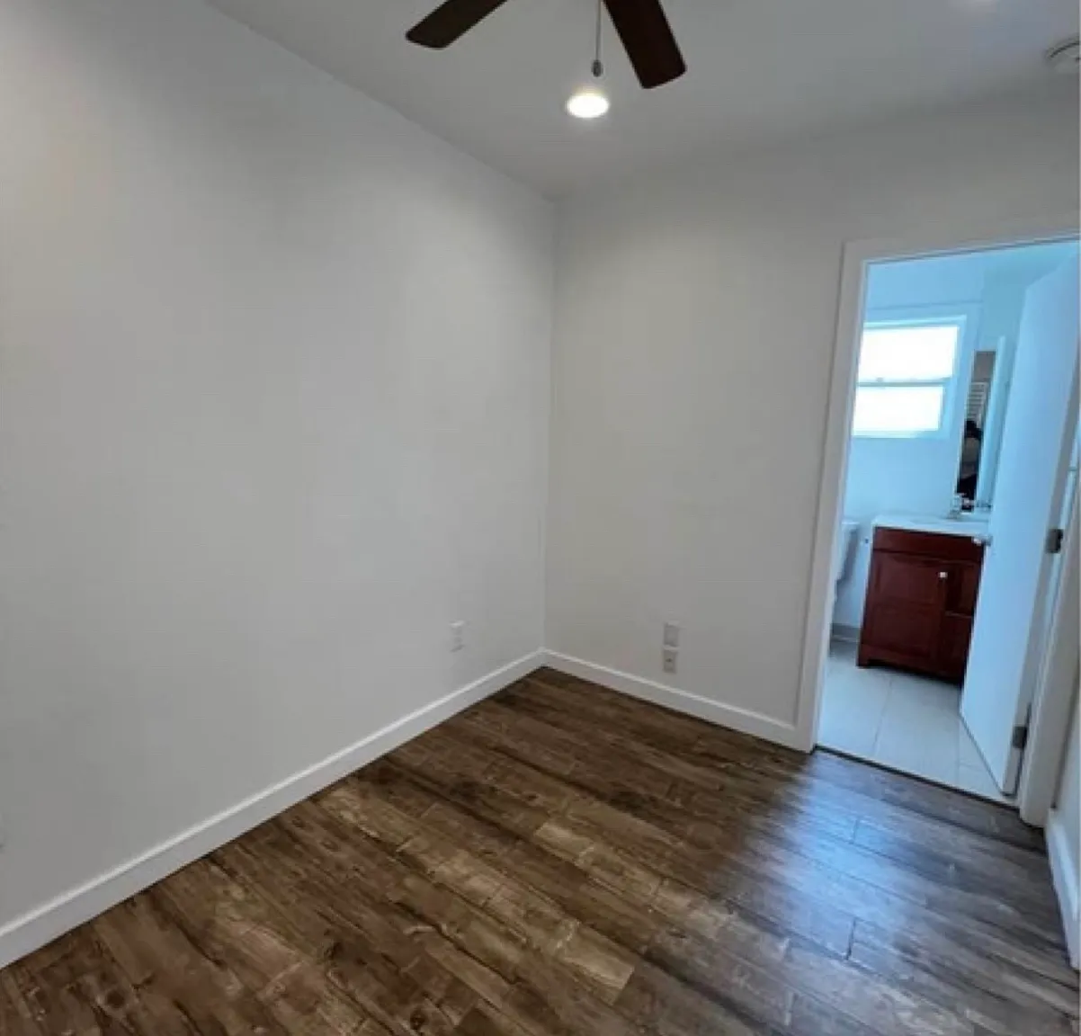 1 bed, 450 sqft, $1,600 — Photo 4