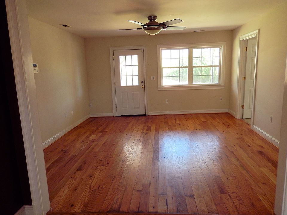 1st image of 533 Wilmot Trl