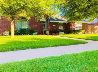 1004 Waterview Dr, Cedar Hill, TX 75104