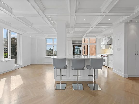 3rd image of 188 E 70th St APT 23A