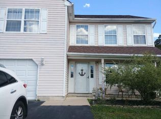 2116 Oak Knoll Dr, Toms River, NJ 08757