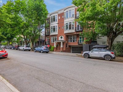 2537 NW Thurman St APT 104, Portland, OR, 97210