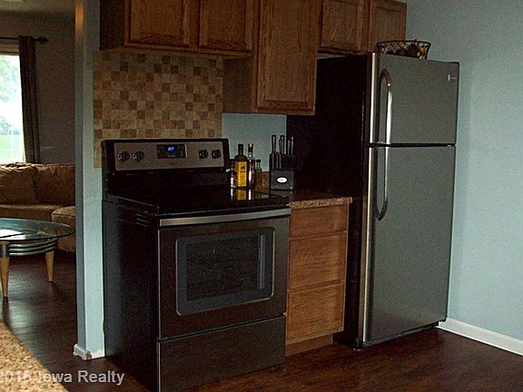 5th image of 1015 W Jefferson St