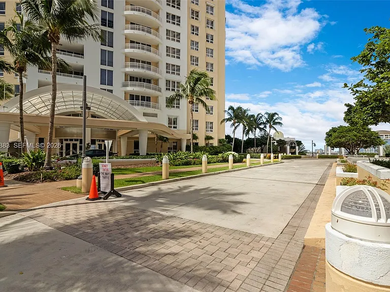 848 Brickell Key Dr #3905 — Photo 48