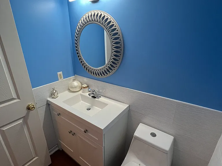 303 Victoria Way — Photo 5