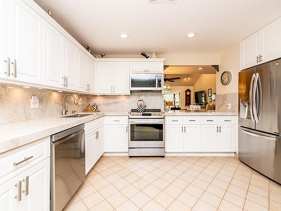 5th image of 457 Deer Creek Wildwood Ln E