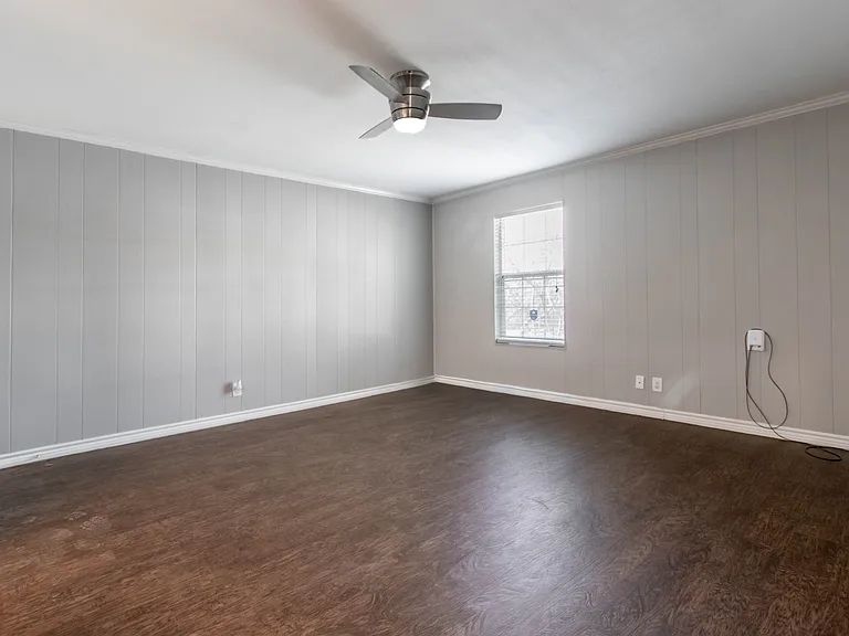 1126 N Bell Ave #BELLAIRE APARTMENTS — Photo 2